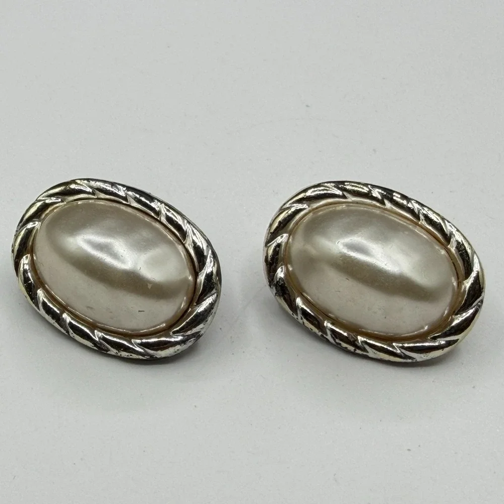 N/A bold oval